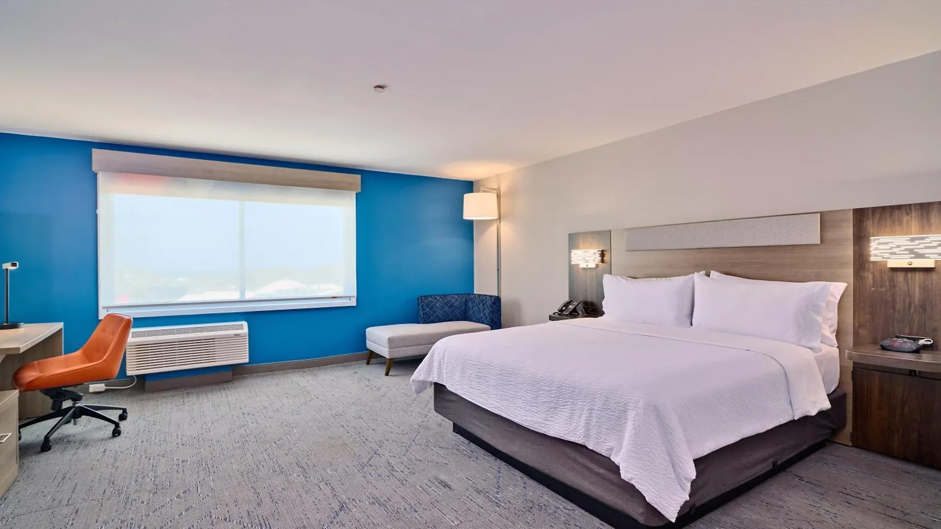 Holiday Inn Express & Suites Diamond By Ihg Stubbs 0*,  Saint Vincent and the Grenadines